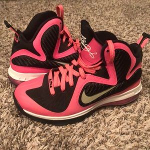 Girls Nike Lebrons